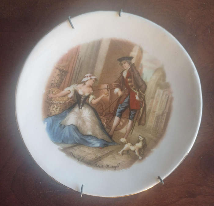 2 x Small vintage wall plates
