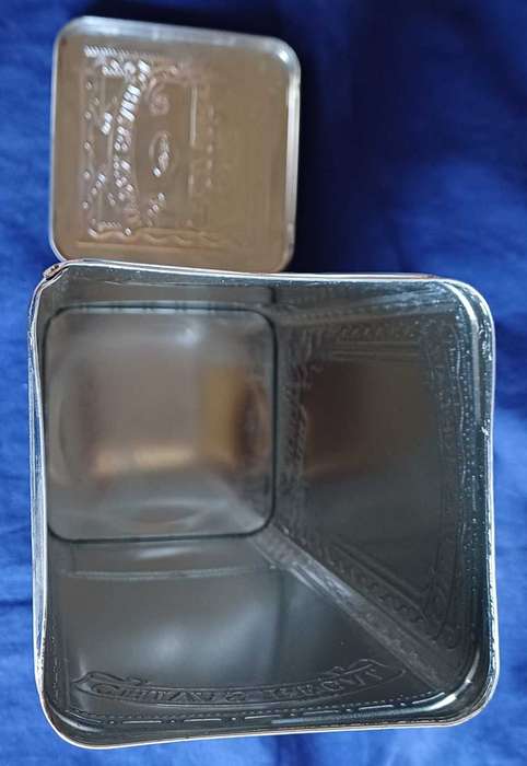 Chivas Regal tin