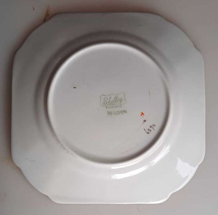 2 x Small Shelley plate/saucers