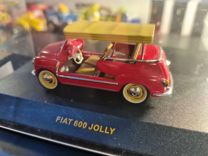 1/43 scale IXO Fiat 600 Jolly