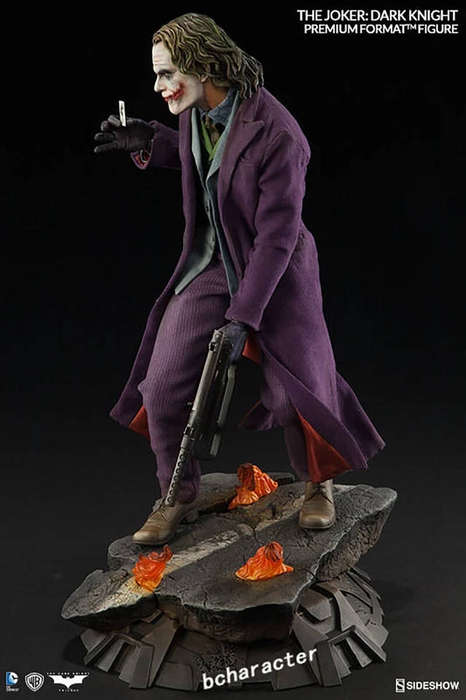 Joker Premium 1/4 Format Figure from The Dark Knight. PRE-OWNED NEAR MINT.