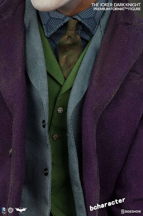 Joker Premium 1/4 Format Figure from The Dark Knight. PRE-OWNED NEAR MINT.