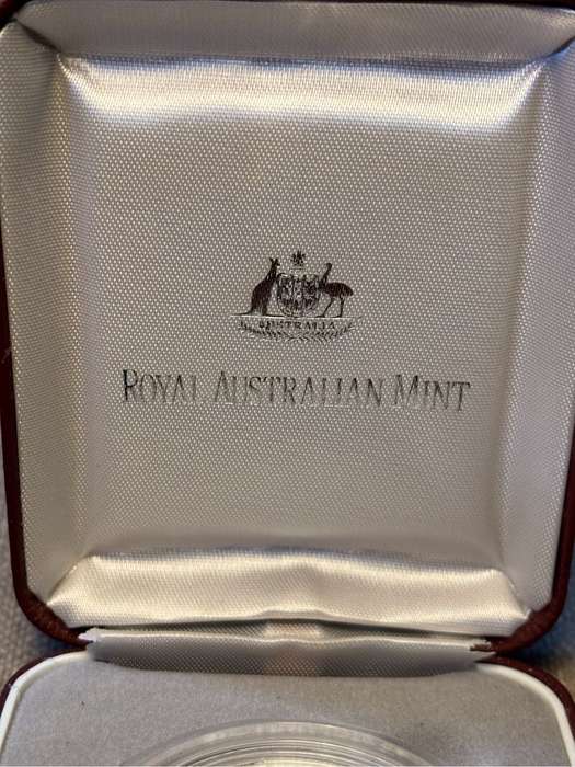 ROYAL AUSTRALIAN MINT ONE DOLLAR 2003
