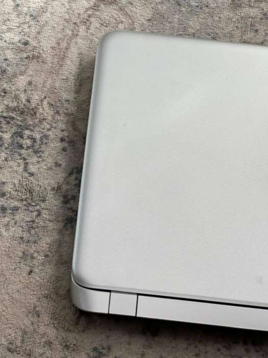 HP PAVILION 15 | INTEL CORE i3-4030U | 6GB RAM | 1TB SSHD | 15.6 FHD | WIN10