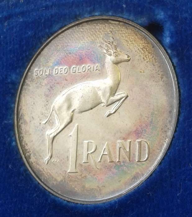1976 Republic short proof set with silver R1 (mintage: 7000)