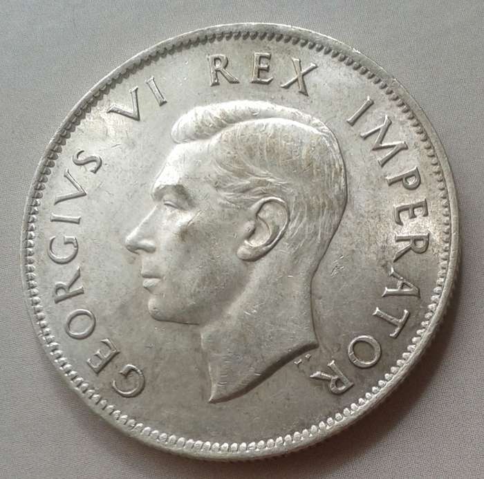 1942 Union silver 2 1/2 Shillings in AU