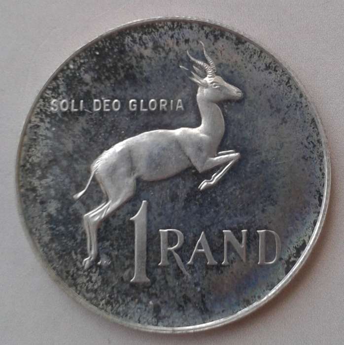 Encapsulated 1980 proof silver R1 (mintage: 15000)
