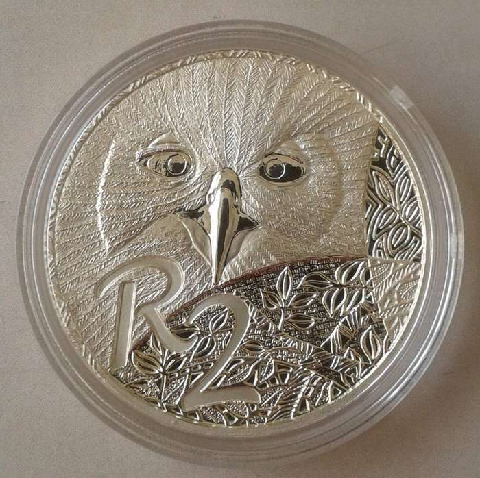 Nice 2004 Owls proof 1oz silver R2 in box with certificate (mintage: 845)