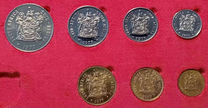 1977 Partial proof set in red box (50c-1/2c).