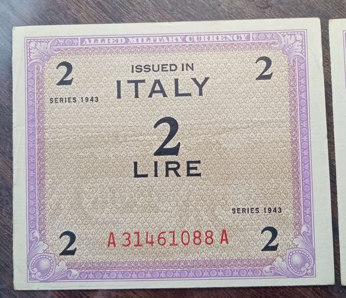 1943 WW2 Italy 2 Lire note set in sequence (Allied Military Currency)