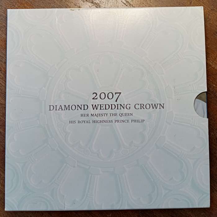 2007 Great Britain Elizabeth/Philip uncirculated crown in folder (Diamond wedding anniversary)