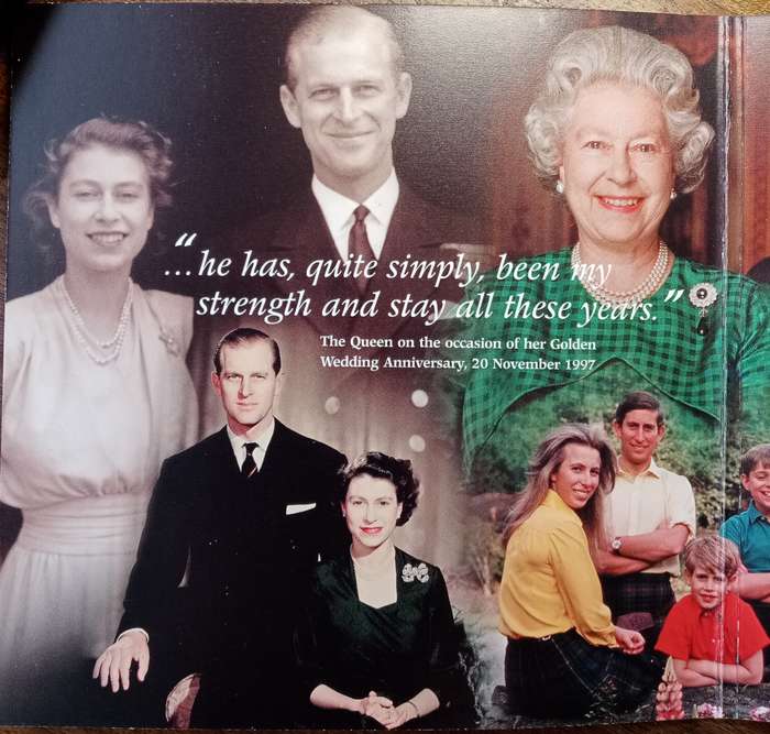 2007 Great Britain Elizabeth/Philip uncirculated crown in folder (Diamond wedding anniversary)