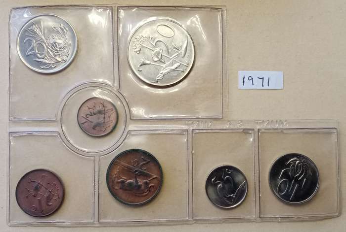 Partial 1971 uncirculated Mint pack (50c-1/2c) with scarcer 1/2c