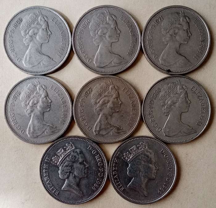 Lot of x8 British 5 New Pence coins (1969-1989)