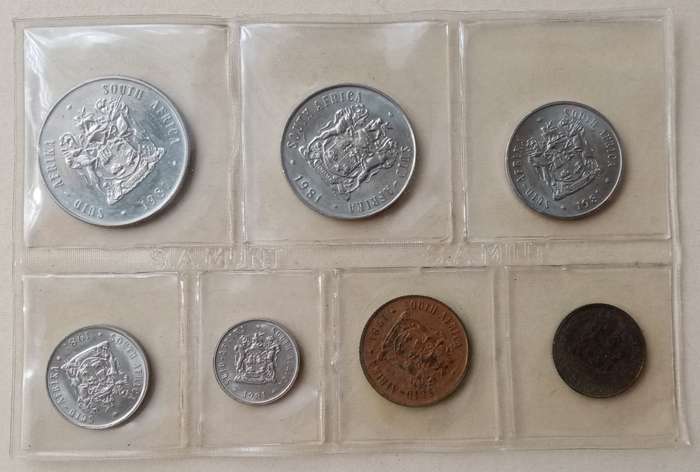 1981 Uncirculated Mint set (R1-1c) mintage: 10000