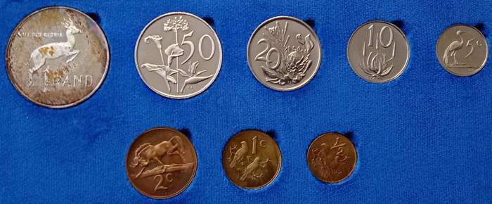 Nice 1978 Republic short proof set with silver R1 (mintage: 7000).