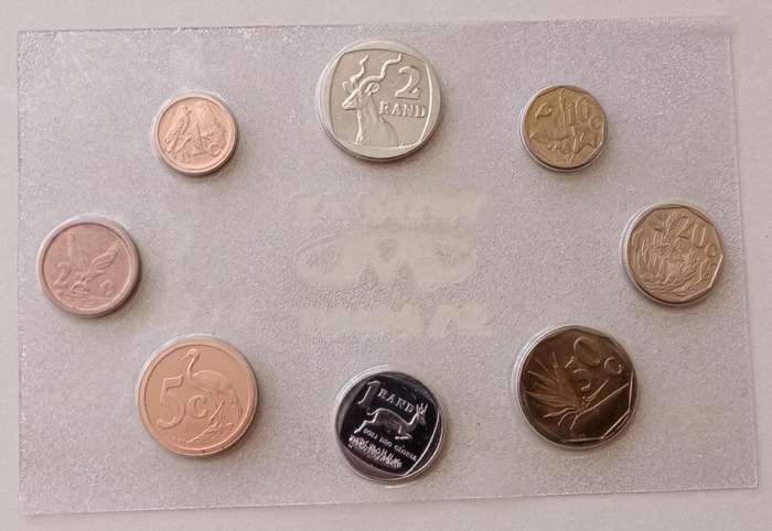 Uncirculated 1990 Mint pack set with scarcer R1 (mintage: 12230)