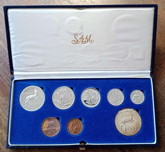 1984 Republic short proof set with double R1 (mintage: 11250)