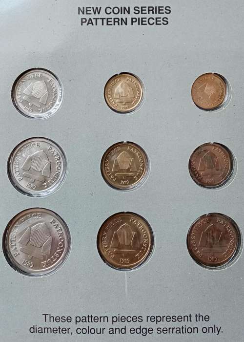 1989 S.A pattern coin set in folder
