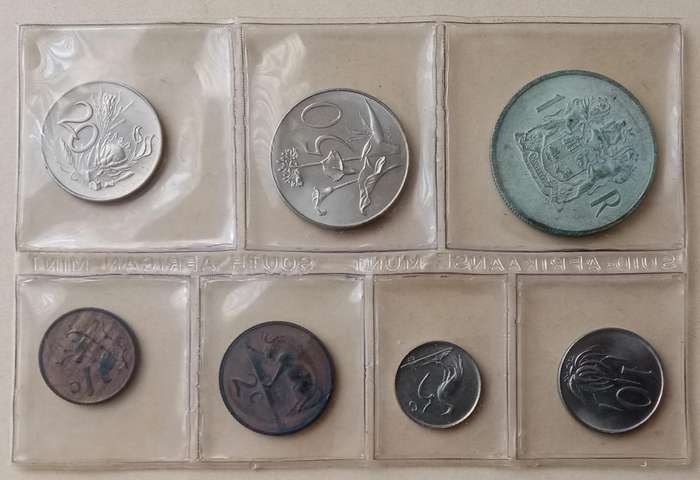 1969 English uncirculated Mint pack set incl.silver R1 (mintage: 7500)