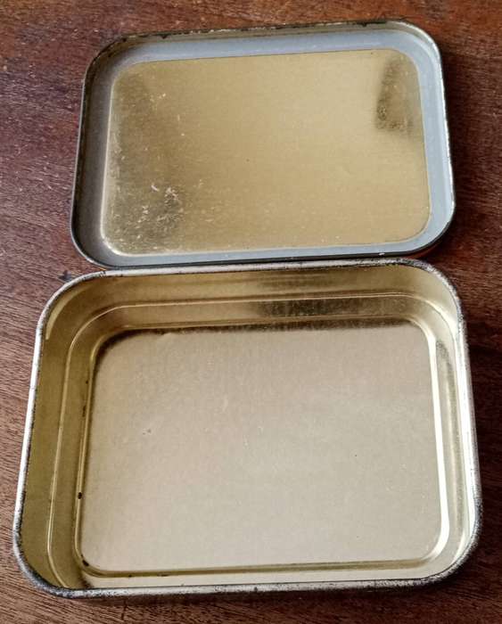 Vintage LLoyds Old Holborn Blended Virginia tobacco tin