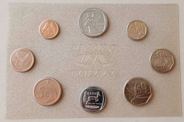 1992 Uncirculated Mint set (R2-1c) mintage: 15087