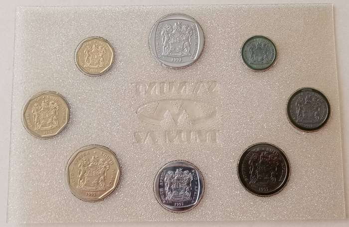 1992 Uncirculated Mint set (R2-1c) mintage: 15087