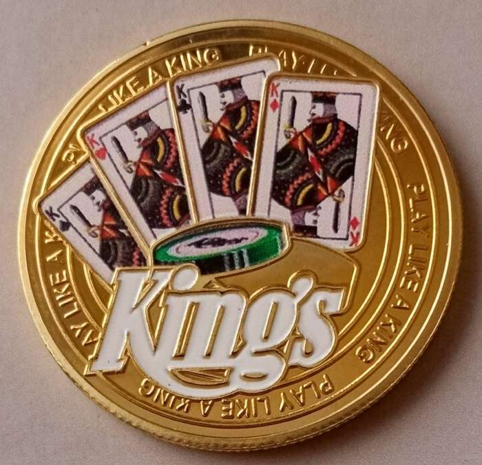 Kings lucky poker novelty coin- (40mm)