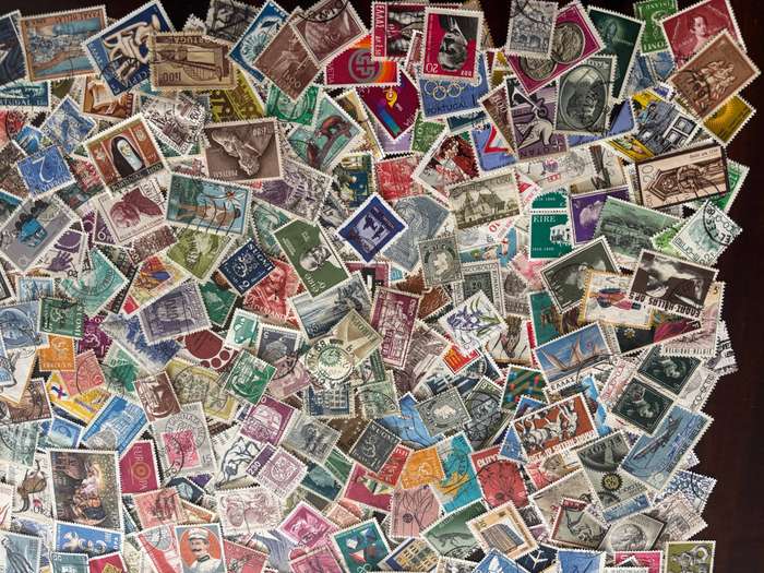 BULKLOT SALE -  EUROPE  Mixture, off paper stamps (1060 Stamps).