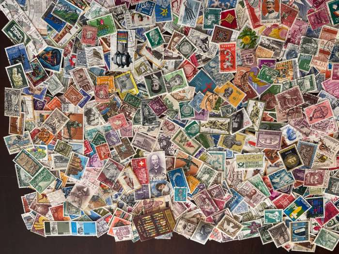 BULKLOT SALE -  EUROPE  Mixture, off paper stamps (1060 Stamps).
