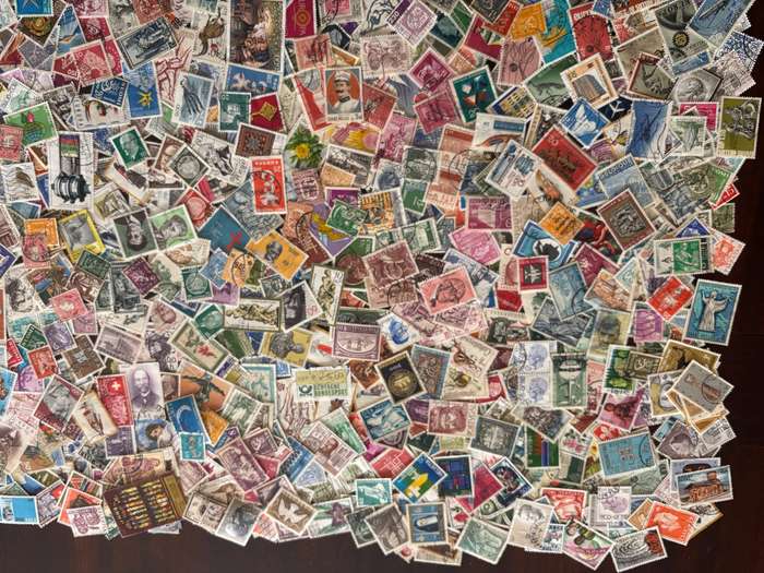 BULKLOT SALE -  EUROPE  Mixture, off paper stamps (1060 Stamps).
