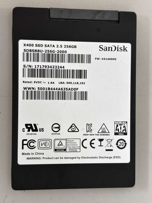 SSD - 256GB SanDisk