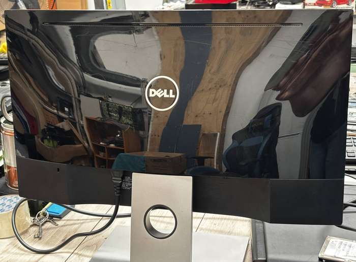 Dell 24" LCD Screen