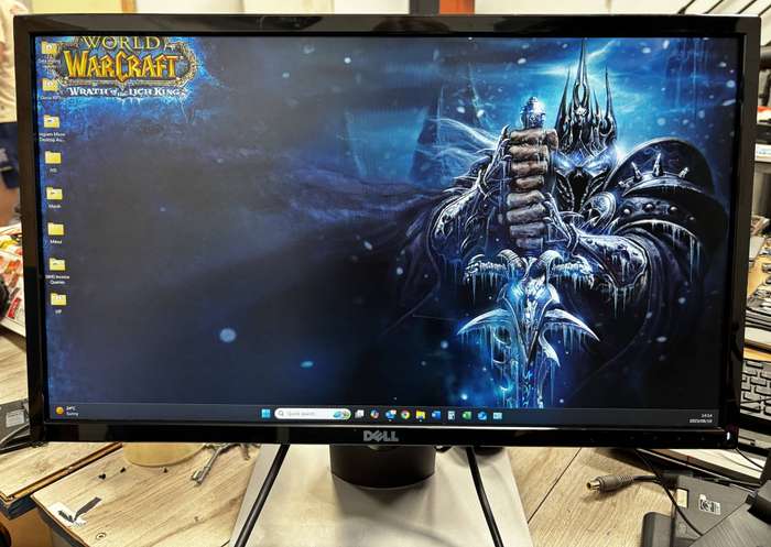 Dell 24" LCD Screen