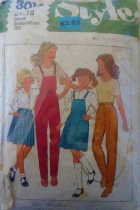 STYLE 3014 GIRL`S DUNGAREES-PANTS-PINAFORE-SKIRT SIZE 8 YEARS BREAST 69 CM COMPLETE-  SEWING PATTERN
