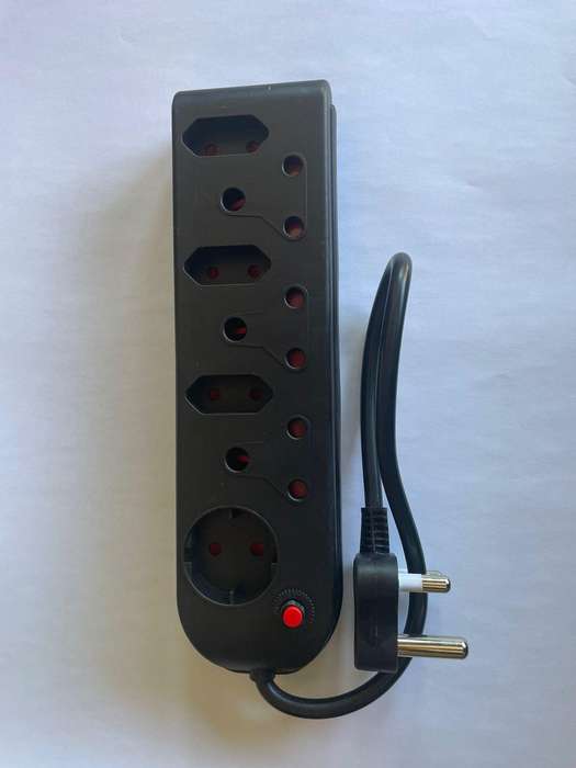 Multi Plug 7 way in black - Redisson