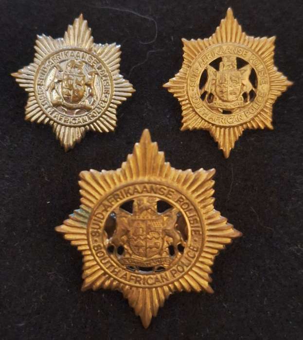 LAW ENFORCEMENT (PRE 1994) BADGE LOT - PINS / SCREWS INTACT