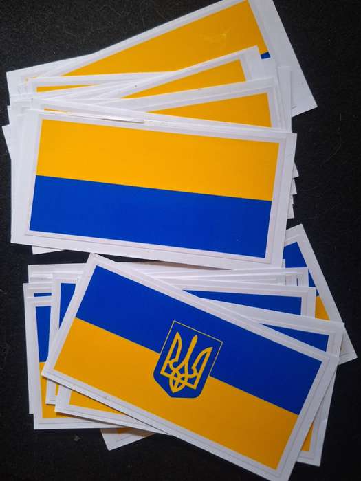 UKRAINIAN FLAG VINYL STICKER KIT 10 PLAIN FLAG & 10 WITH TRIDENT (20 STICKERS) 5 X 10CM
