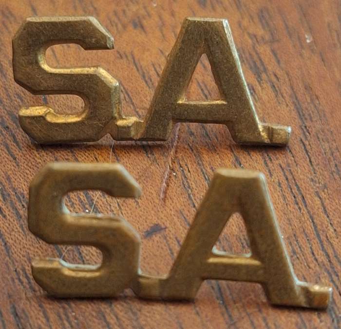 SADF - SA TITLE BADGES PAIR - PINS INTACT