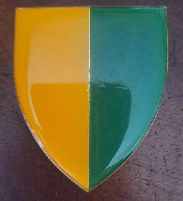 SADF - 7 INFANTRY DIVISION SHOULDER FLASH - ALL PINS INTACT