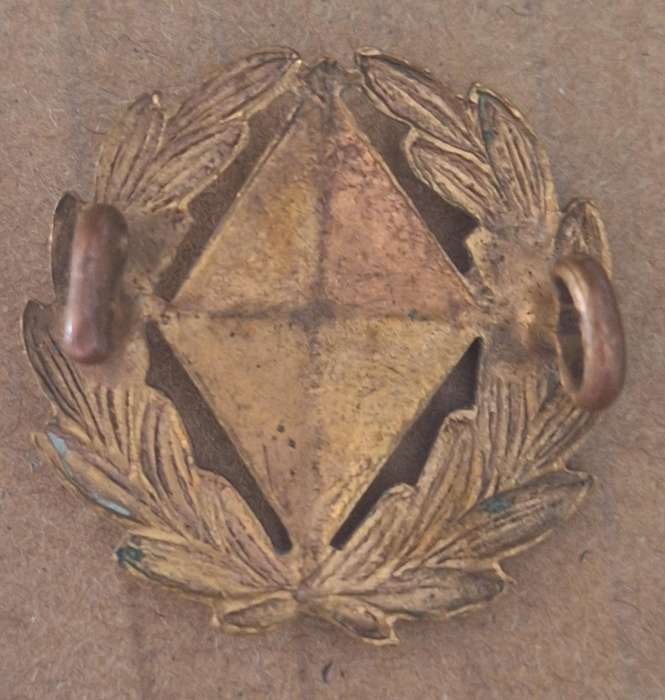 SADF - SINGLE  KIMBERLEY REGIMENT COLLAR BADGE - LUGS INTACT