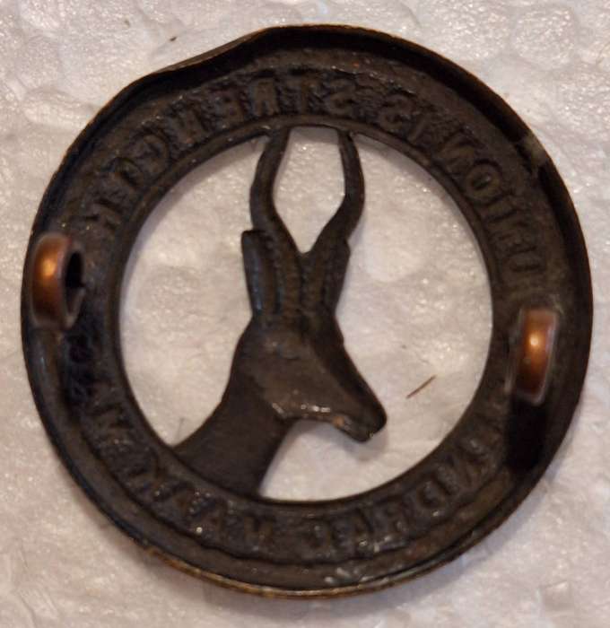 WW2 ERA SA INFANTRY CAP BADGE - LUGS INTACT