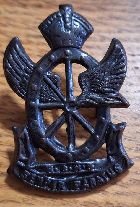 WW2 ERA SA RAILWAYS AND HARBOURS BRIGADE CAP BADGE - LUGS INTACT