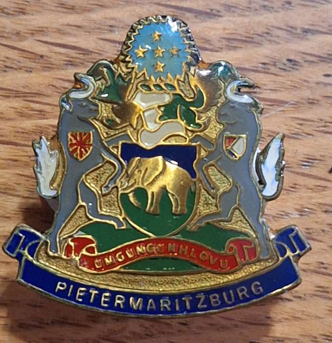 PIETERMARITZBURG  BADGE - PINS INTACT (2)