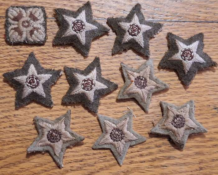 LOT OF SAUDF GILDING OFFICERS RANK PIPS - EMBROIDERED