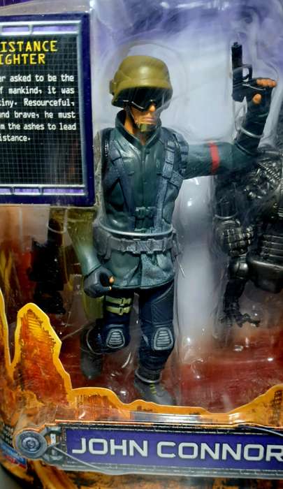 2008 Playmates - Terminator Salvation - John Conner + T600 Torso