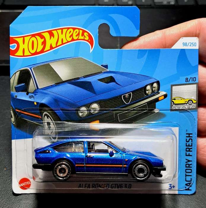 HOTWHEELS / HOT WHEELS - Stunning Metallic Blue Alfa Romeo GTV6 3.0 - 1.64