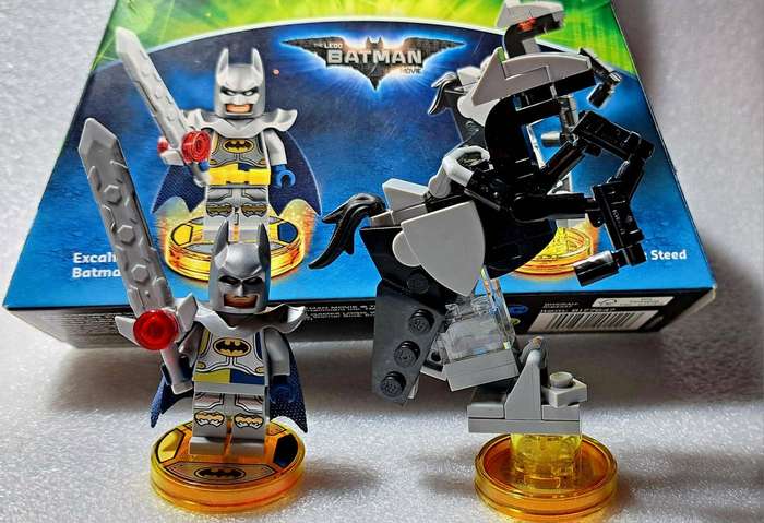 Super Rare - LEGO DIMENSIONS - 2017 - Excalibur Batman and Bionic Steed + 2 Other Transformation