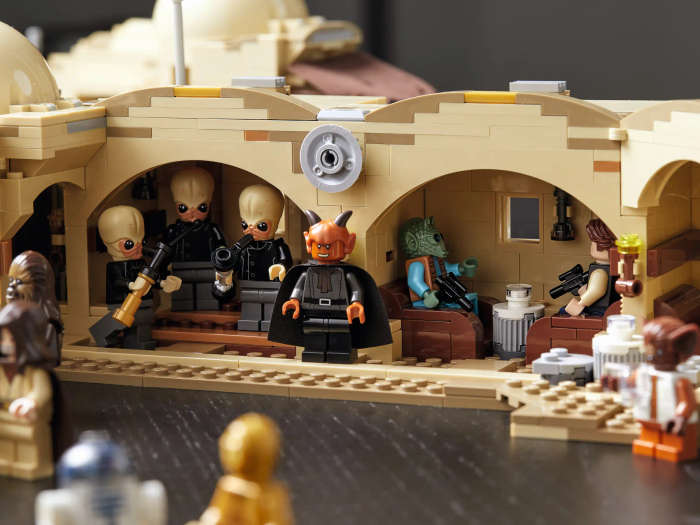 LEGO® Star Wars (Master Builder Series) - Mos Eisley Cantina (75290)