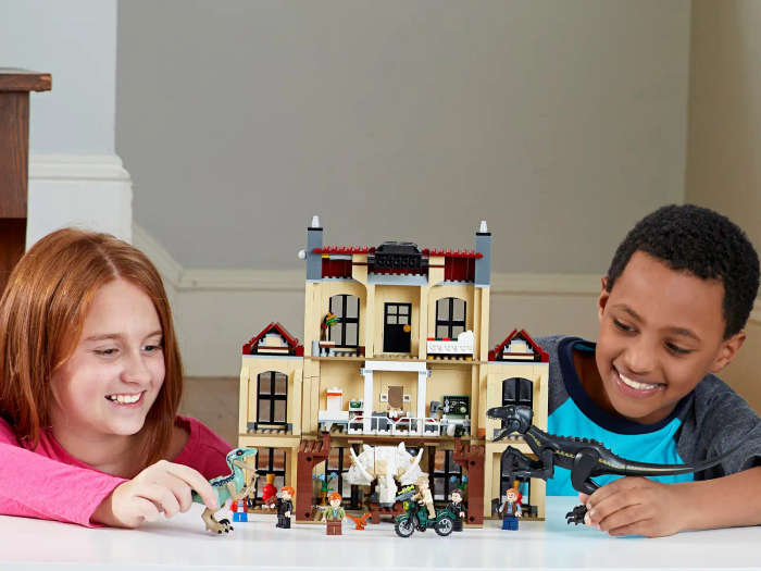 LEGO® Jurassic World - Indoraptor Rampage at Lockwood Estate (75930)